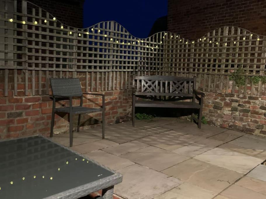 Award Winning Pet Friendly Paddock Cottage Whitby Exterior photo