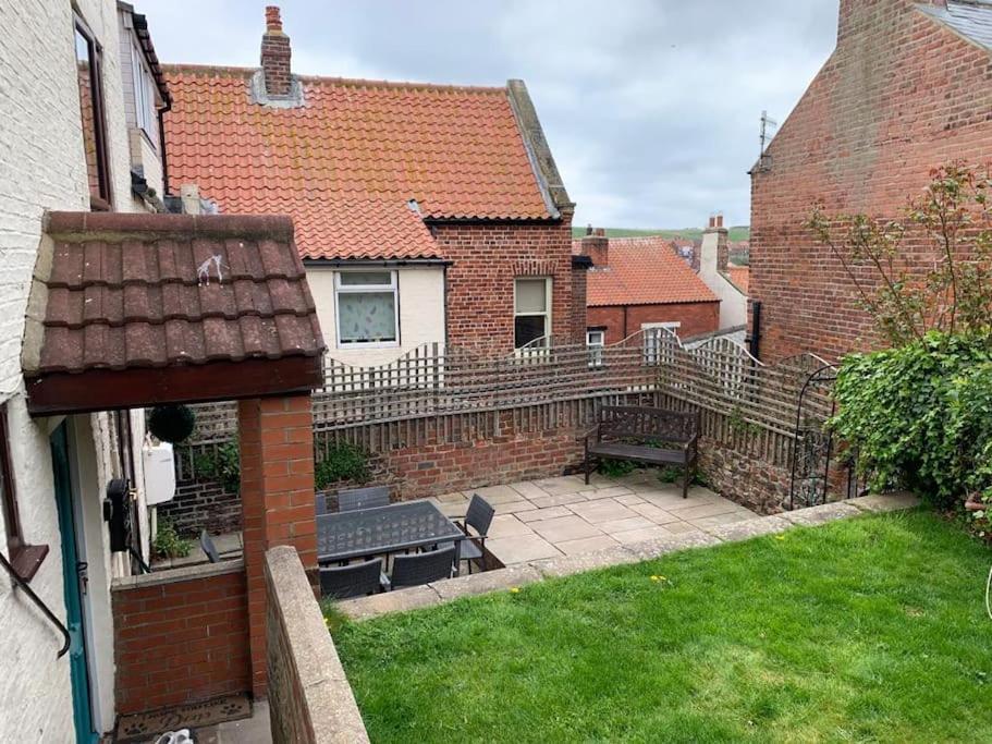 Award Winning Pet Friendly Paddock Cottage Whitby Exterior photo