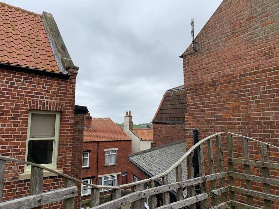 Award Winning Pet Friendly Paddock Cottage Whitby Exterior photo